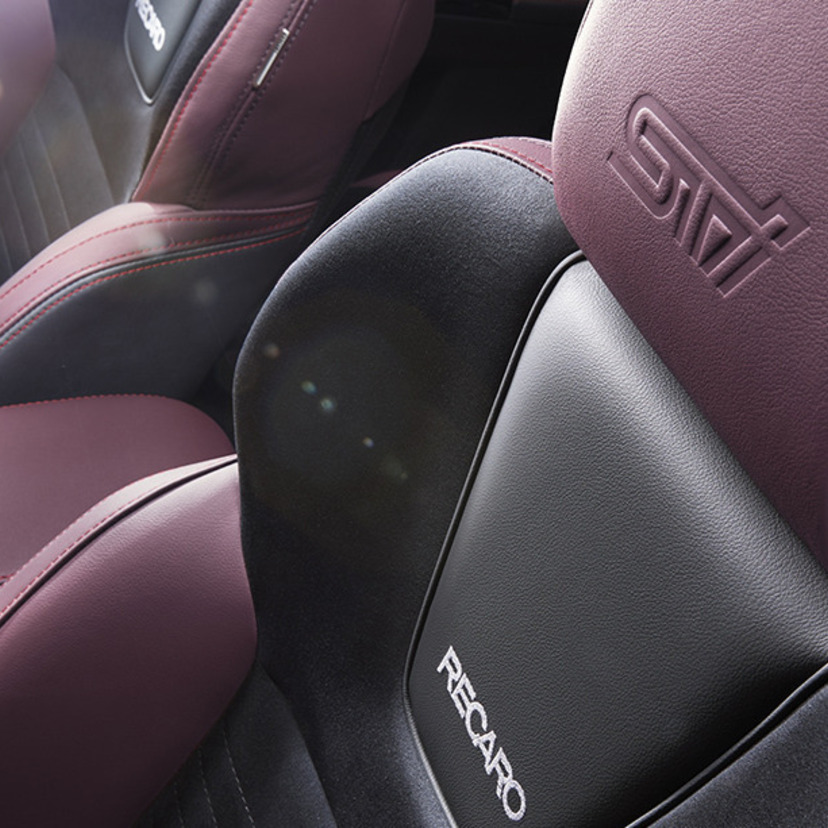スバルWRX S4に輸入車思考の最上位グレード「STIスポーツ」を発表！
