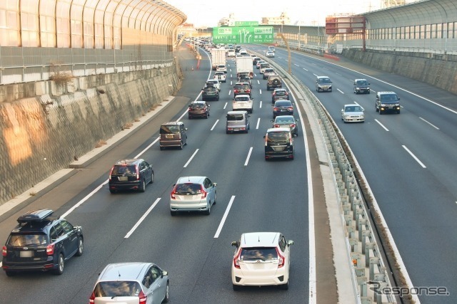 車間距離はどのくらい空けるのが正解 正しい知識を身に付けよう カーナリズム