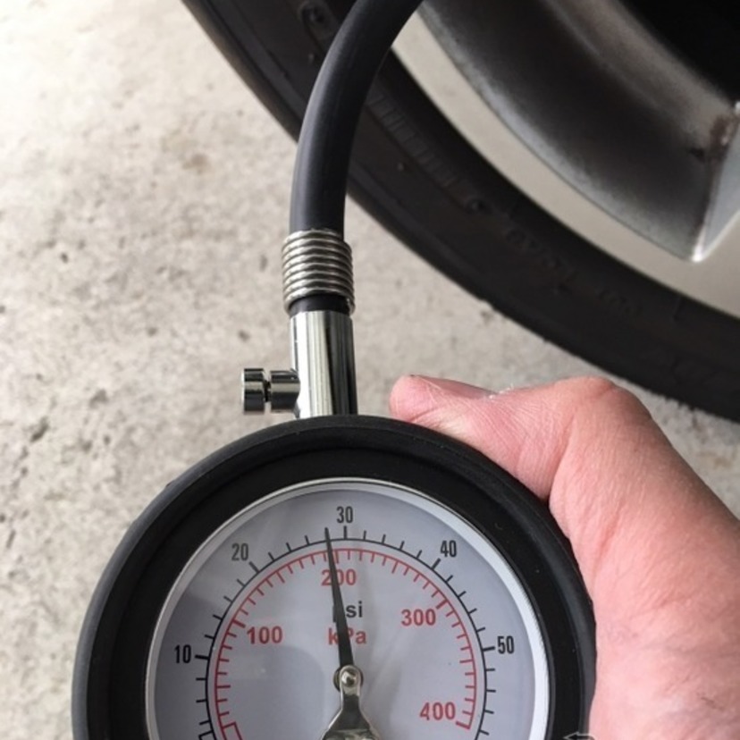 タイヤの適正な空気圧はどうすればわかる 点検方法や点検頻度まとめ カーナリズム