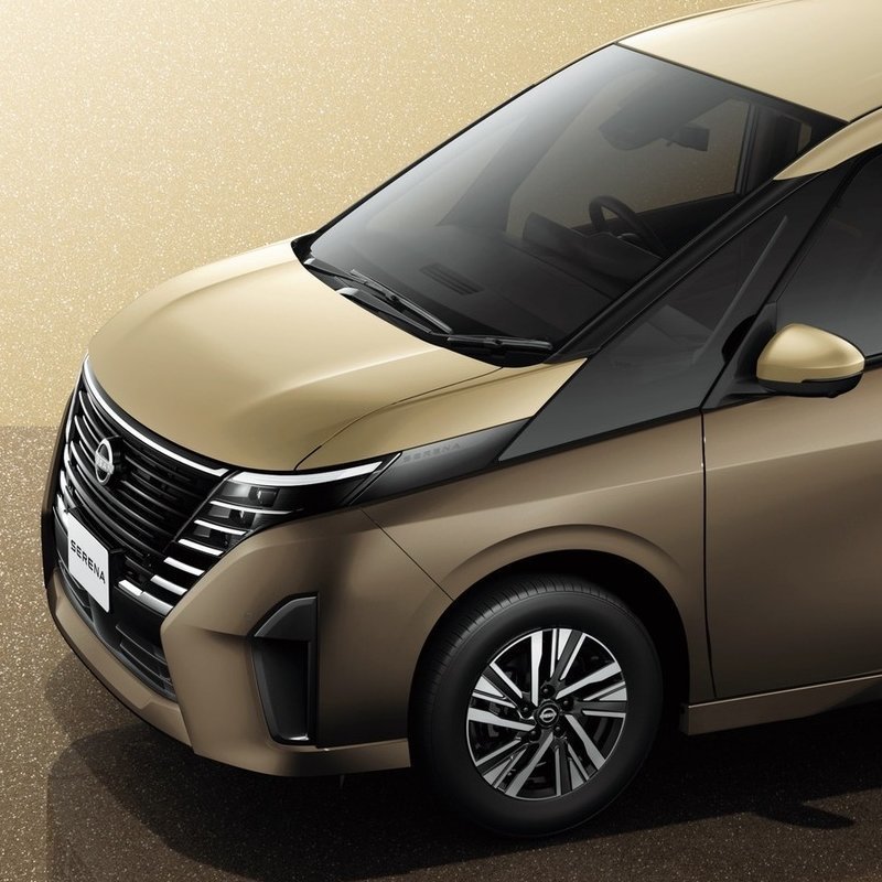 最終価格 定価4万  セレナテラ  RAE 35  1/2 日産新型セレナ、4WDモデルの価格は税込み300万円ちょっとから