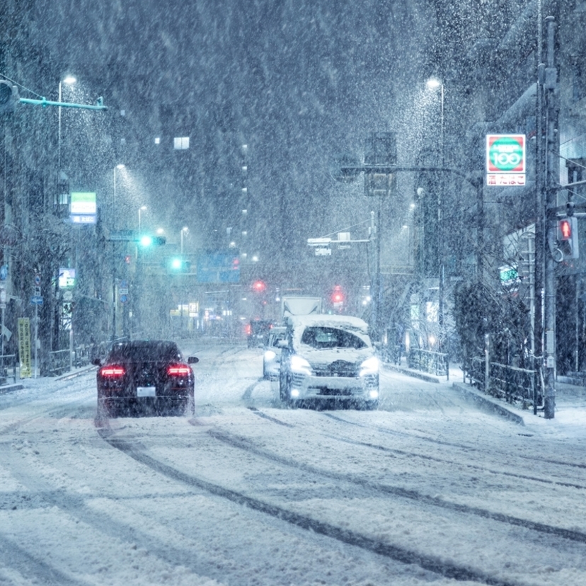 【速報】関東北部を中心に雪強まる！スタッドレスタイヤ装着など雪道対策を