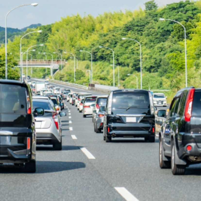 【お盆 渋滞予測2025】帰省ラッシュ・Uターンラッシュで高速道路が渋滞する日をズバリ予測