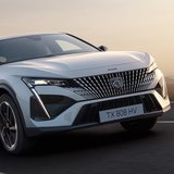 プジョー新型「408」発表！リッター20.4km走るハイブリッドモデル誕生