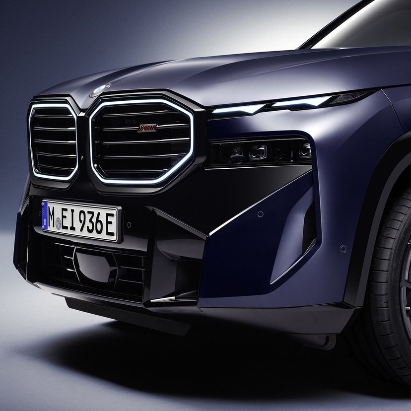 748馬力のBMW新型「XM」発表！最強のハイパフォーマンスSUV