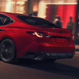 トヨタ新型「カムリ」登場へ！11代目モデルを2026年販売