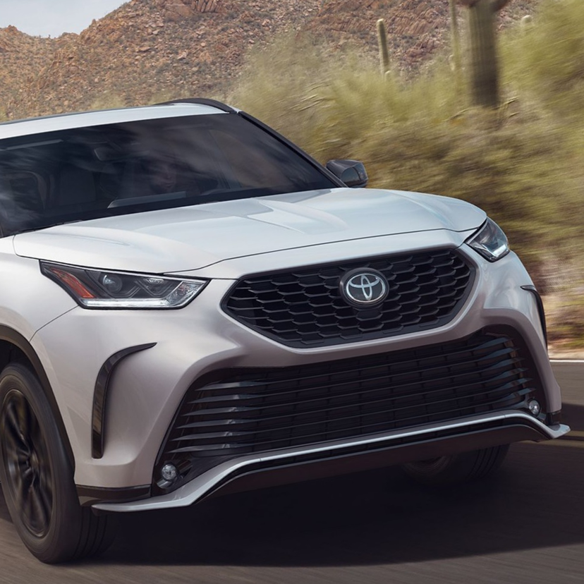 トヨタ新型「ハイランダー」2026年登場へ！クルーガーが19年ぶり復活か