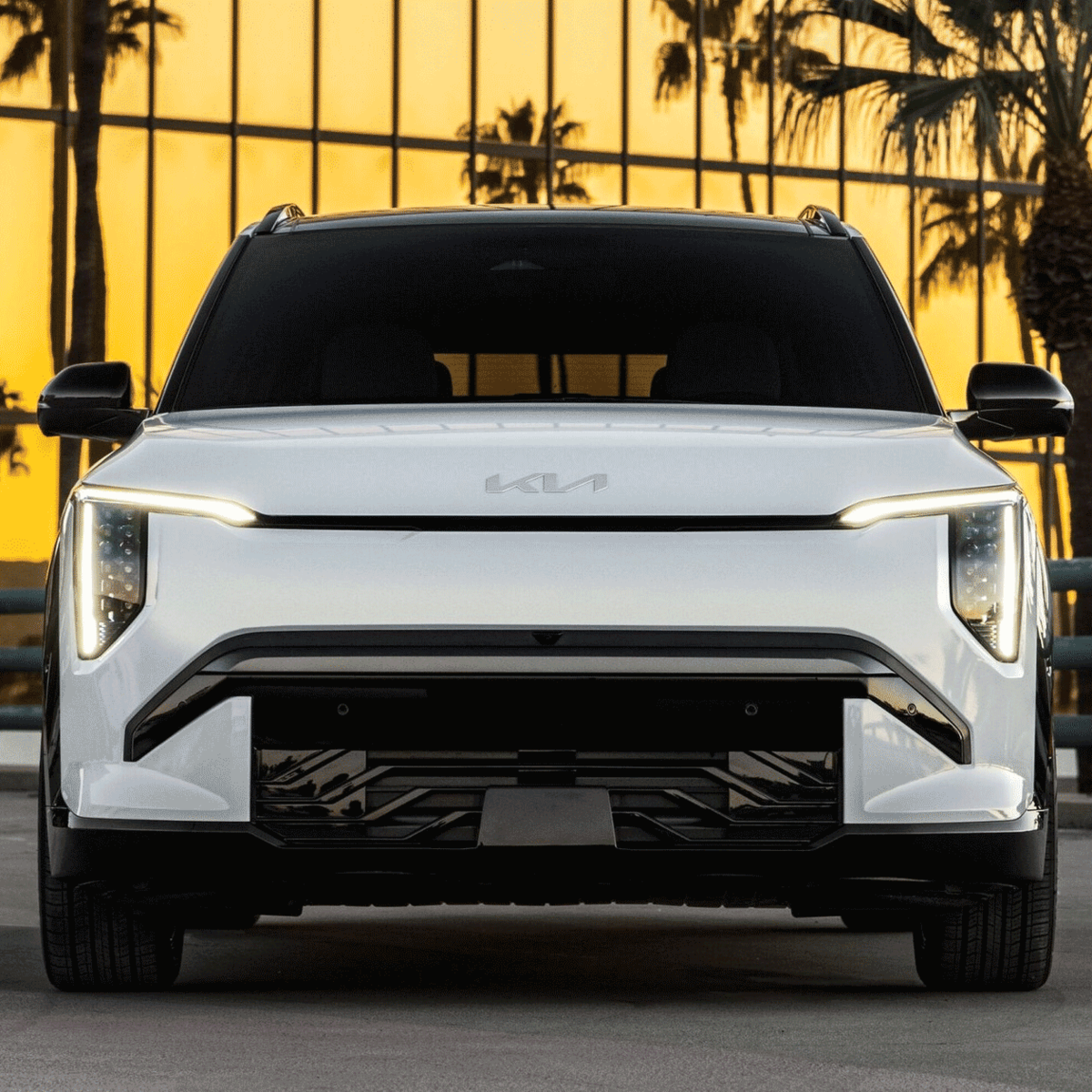 キアの新型入門EV「EV3」が北米デビュー！先進装備を満載し航続距離は最大約515km | カーナリズム