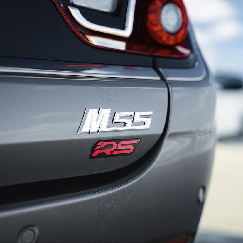 光岡自動車「M55」に6速MT専用モデル「RS」が登場。55台限定で価格は888.8万円