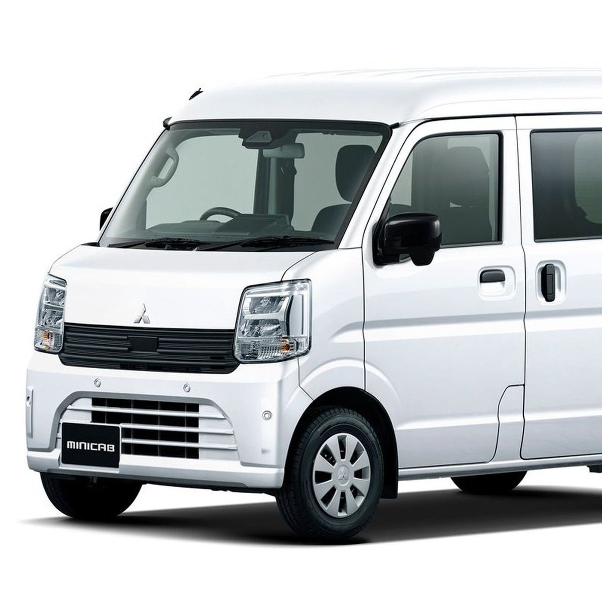 三菱「ミニキャブ バン」を一部改良！新フロントデザインと安全機能