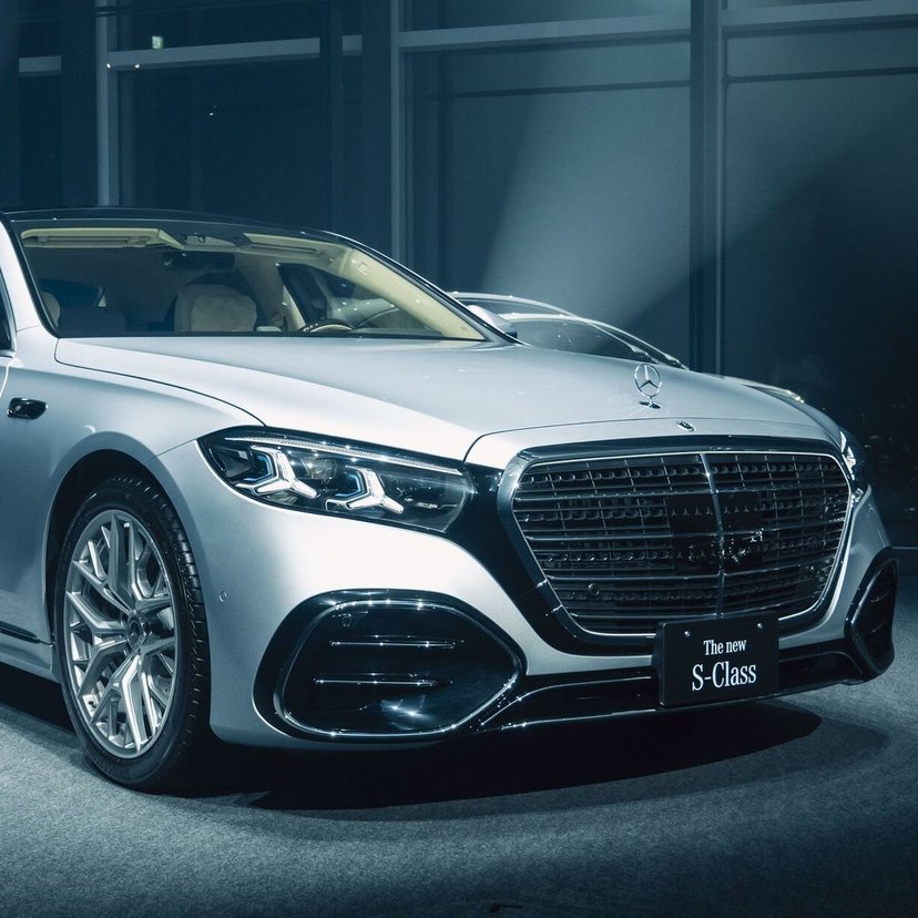 メルセデス・ベンツ新型「Sクラス」発売！約2,700点の部品を刷新し、AIを統合した最高峰セダン