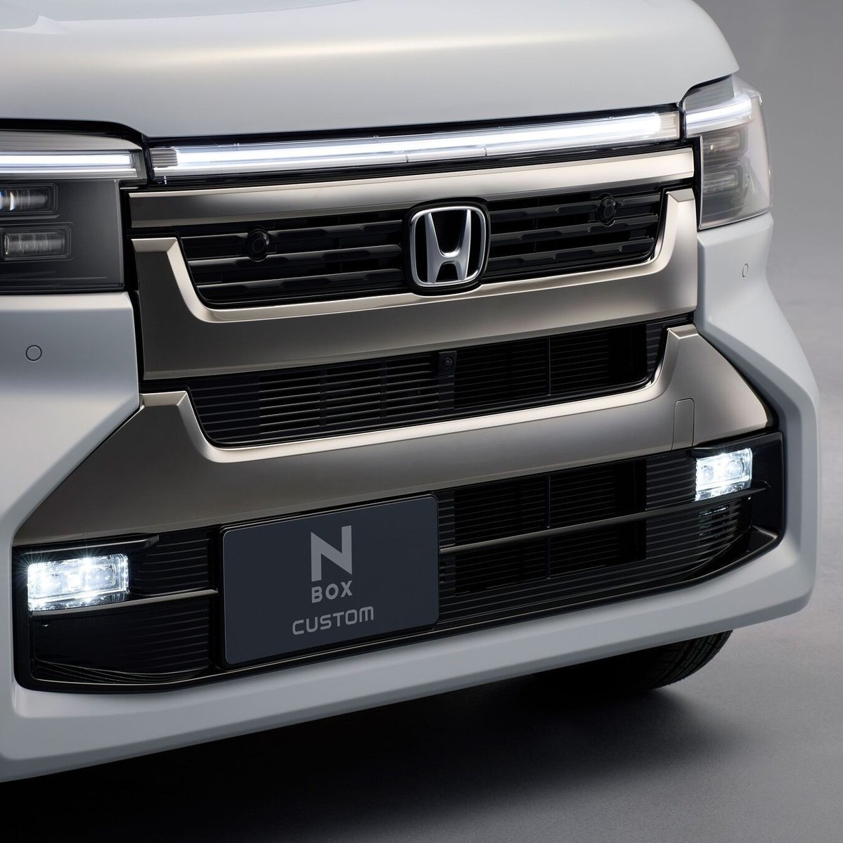 ホンダ「N-BOX」がマイナーチェンジ！CUSTOM刷新とJOY「BLACK STYLE