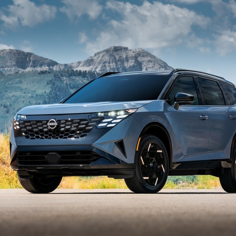 日産、新型「ローグ ハイブリッド」を米国で発表！ 第3世代e-POWERと全車4WDで走りを刷新