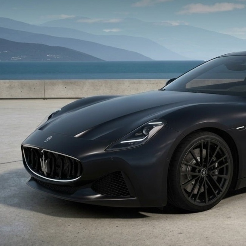 マセラティ「グラントゥーリズモ」に日本限定2台の黒い特別車！ネロ・インフィニート、2377万円
