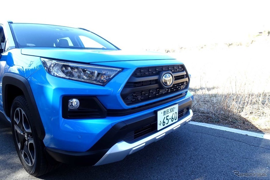 トヨタ 新型RAV4アドベンチャー