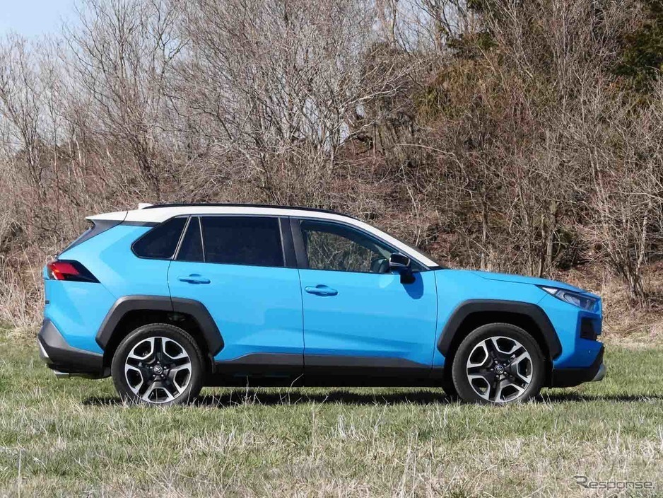 トヨタ 新型RAV4アドベンチャー
