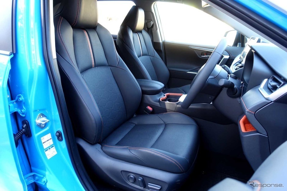 トヨタ 新型RAV4アドベンチャー