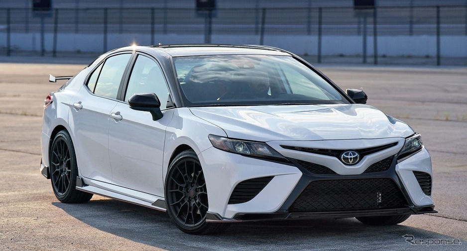 《photo by Toyota》トヨタ・カムリ TRD(北米仕様)