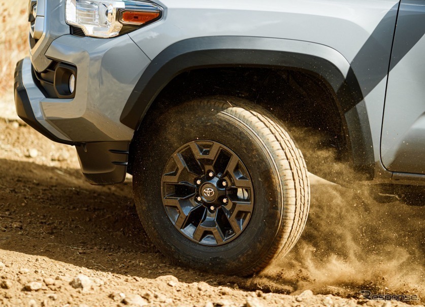 《photo by Toyota》トヨタの新型車のティザーイメージ