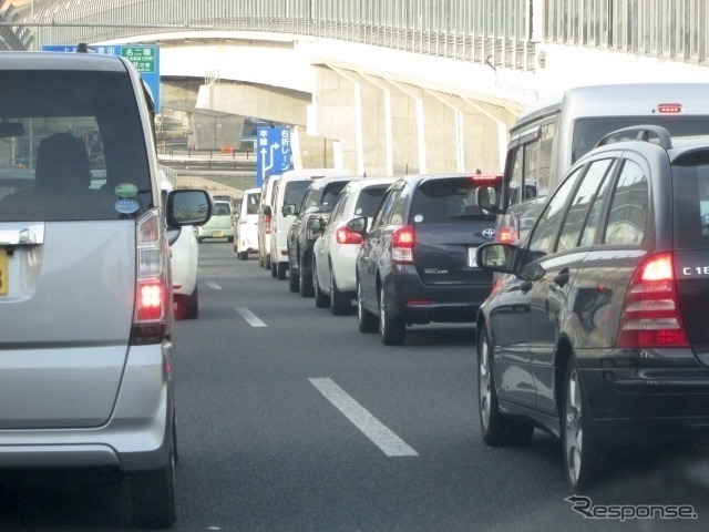 車間距離はどのくらい空けるのが正解 正しい知識を身に付けよう カーナリズム