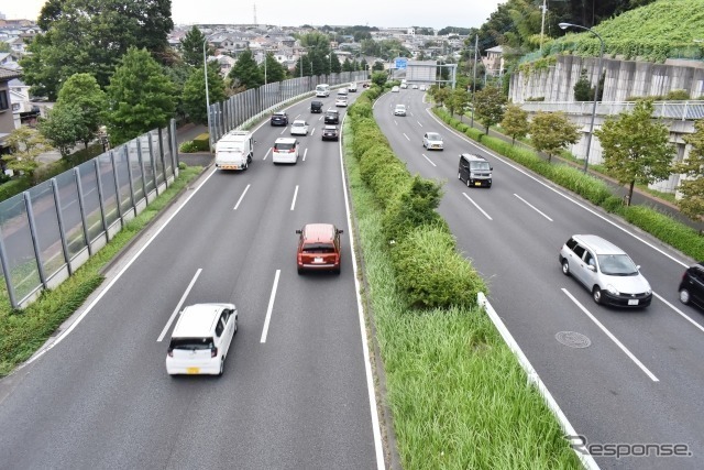 車間距離はどのくらい空けるのが正解 正しい知識を身に付けよう カーナリズム