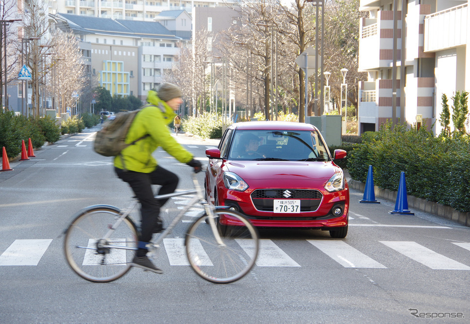 信号のない横断歩道 3年連続 9割超のルール無視 違反時の罰則は カーナリズム