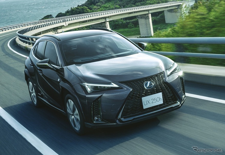 最終値下げ　【美品】LEXUS(レクサス)ボディバック　ネイビー レクサスコレクション2022秋冬新作、「スマートフォンポケット