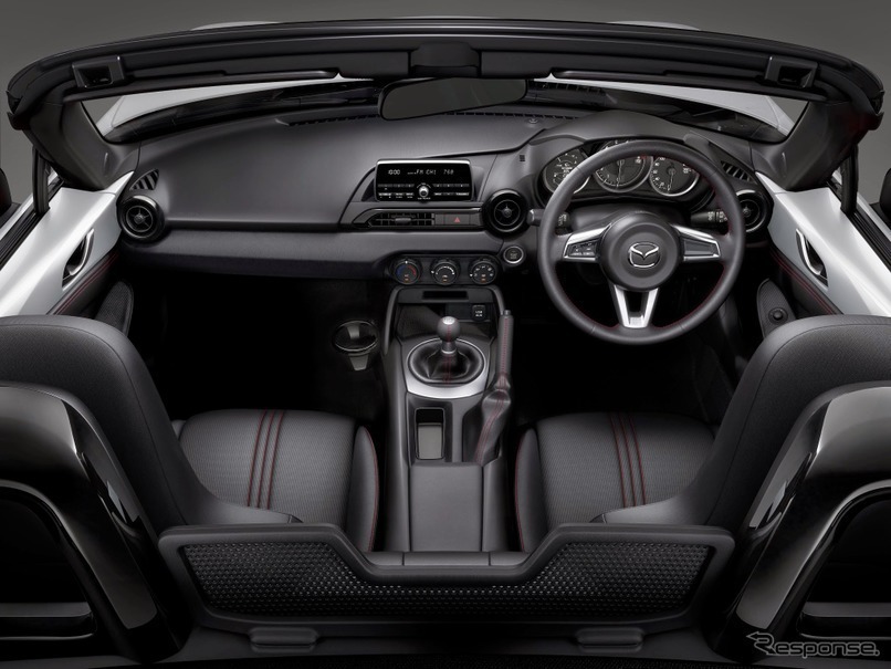 マツダ ロードスターの内装を徹底チェック！ワクワクする非日常空間