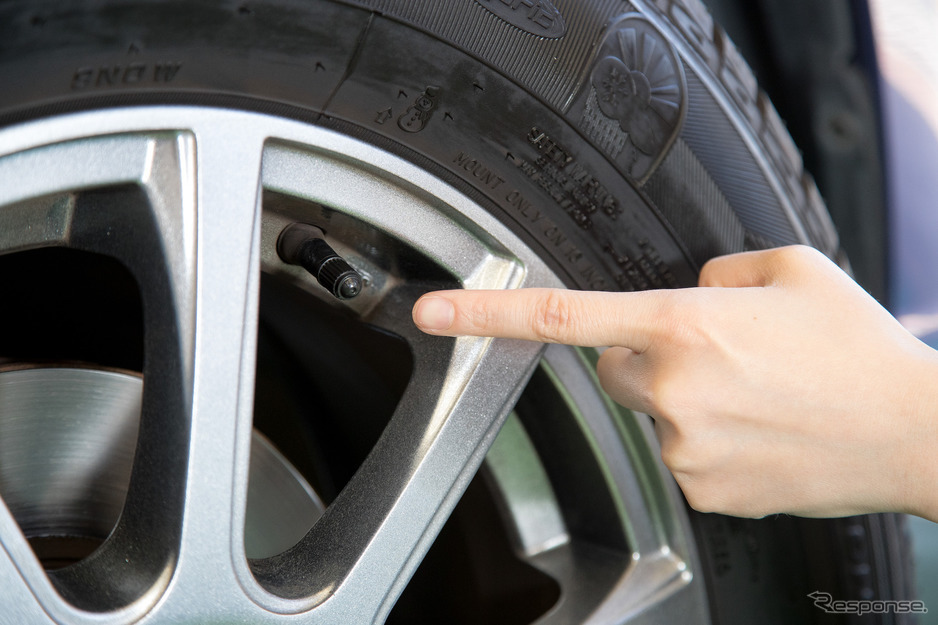タイヤの空気圧は高めが良い 適正値の目安 点検方法 走行への影響は カーナリズム
