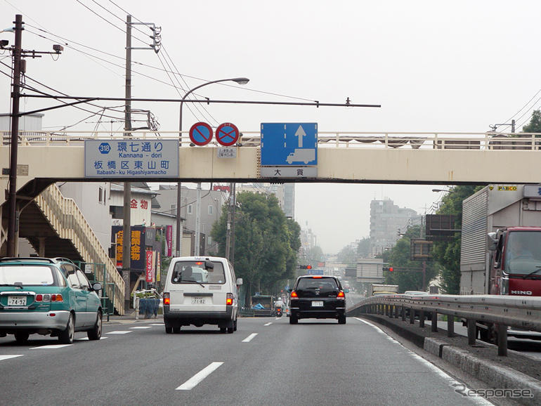 注意必須 覆面パトカーの見分け方 多い車種や特徴を細部に渡って紹介 カーナリズム